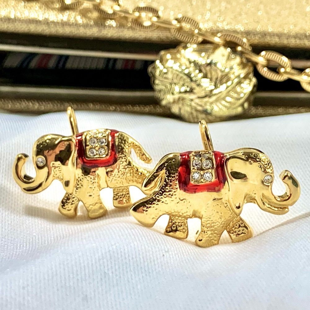 Vintage Gold Tone Royal Elephant Pierced Earrings